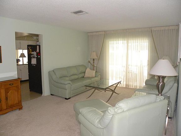 3rd image of 308 Dorset Dr