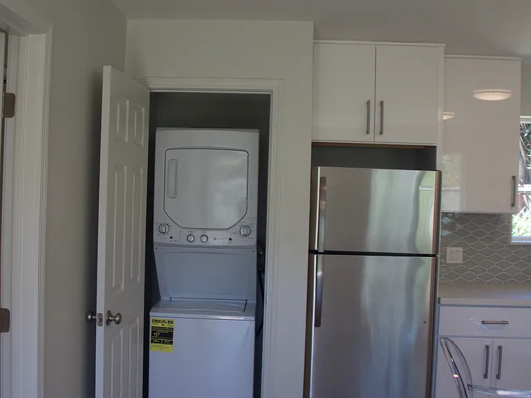 877 Willow St #1 — Photo 6