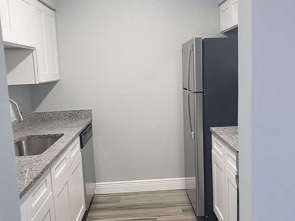 5th image of 9013 Tudor Dr APT 105
