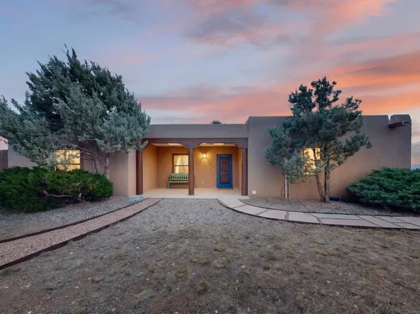 39 Cuesta Rd, Santa Fe, NM 87508