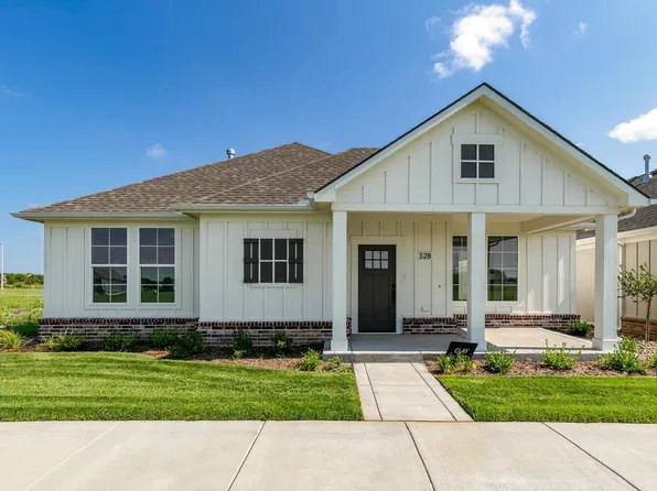 328 W Pepper Tree Rd, Andover, KS 67002