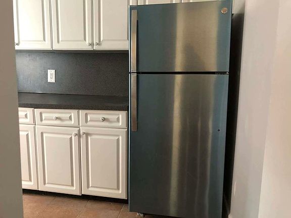 3rd image of 1642 Lexington Ave #8