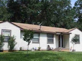 907 Lawrence Dr, Longview, TX 75604
