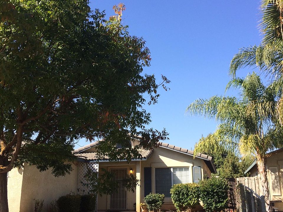 2nd image of 475 Las Brisas Ct