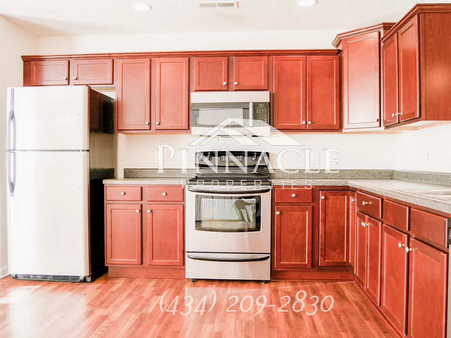 3 bed, 2.5 bath, 1520 sqft, $1,725 — Photo 3