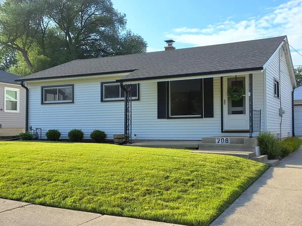 708 Columbia AVENUE, South Milwaukee, WI 53172