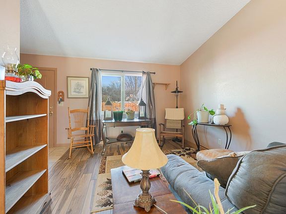 4th image of 2772 Lexington Ct