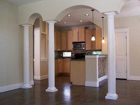 5th image of 8318 Bowling Green Dr #B