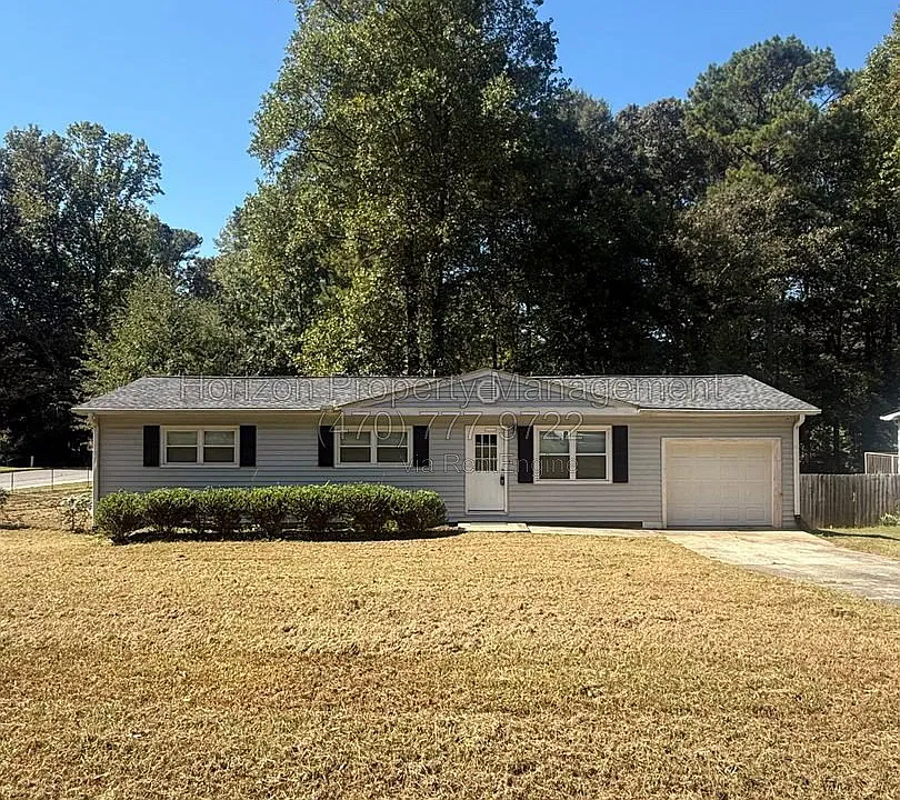 1733 Live Oak Dr NW