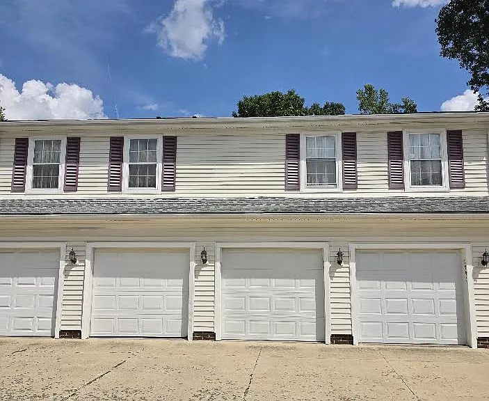 9997 Independence Dr — Photo 2