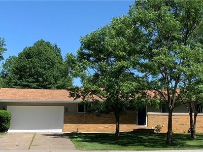 8041 Webster Rd, Strongsville, OH, 44136