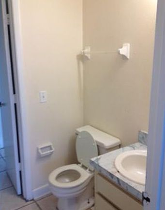 5th image of 2295 18th Ave SW