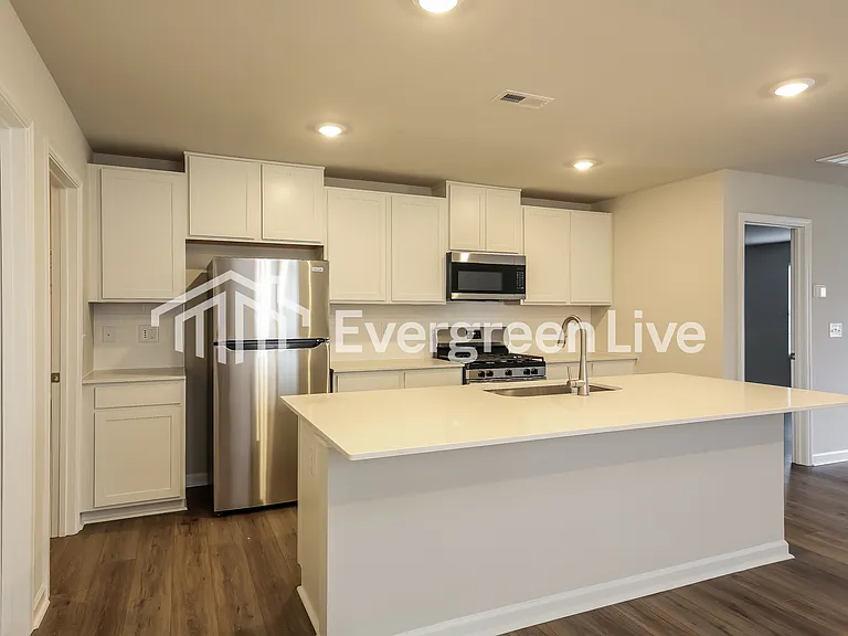 205 Stokely Way — Photo 5