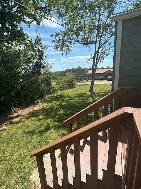 3 bed, 920 sqft, $1,900 — Photo 4