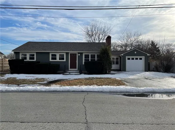 4 Sheffield Dr, Lincoln, RI 02865