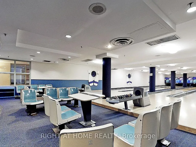 68 Corporate Dr #1229 — Photo 31