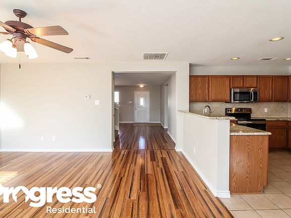 2nd image of 2115 Matagorda Ln