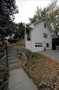 3rd image of 3024 S 118th St