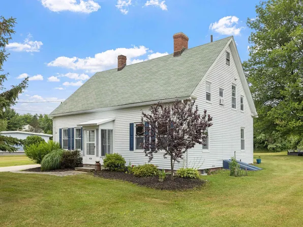 454 Island Pond Road, Manchester, NH 03109