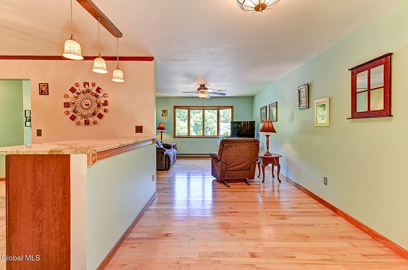 5th image of 620 Michelle Way
