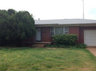 925 W Creek St, Lindsay, OK 73052