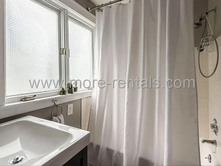 2481 Powell Ave — Photo 16