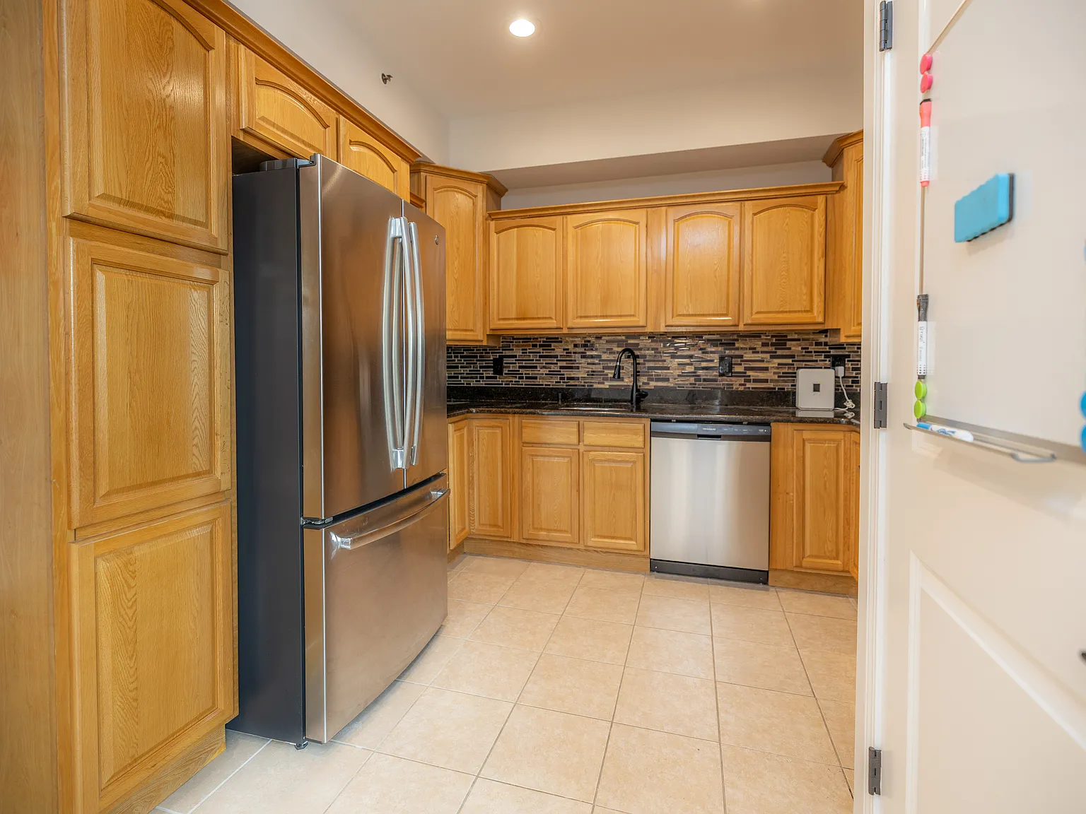 2 bed, 995 sqft, $2,600 — Photo 4