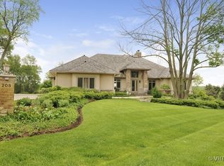 205 Honey Lake Ct, North Barrington, IL 60010
