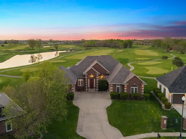 716 NE Pinnacle Ct, Ankeny, IA 50021