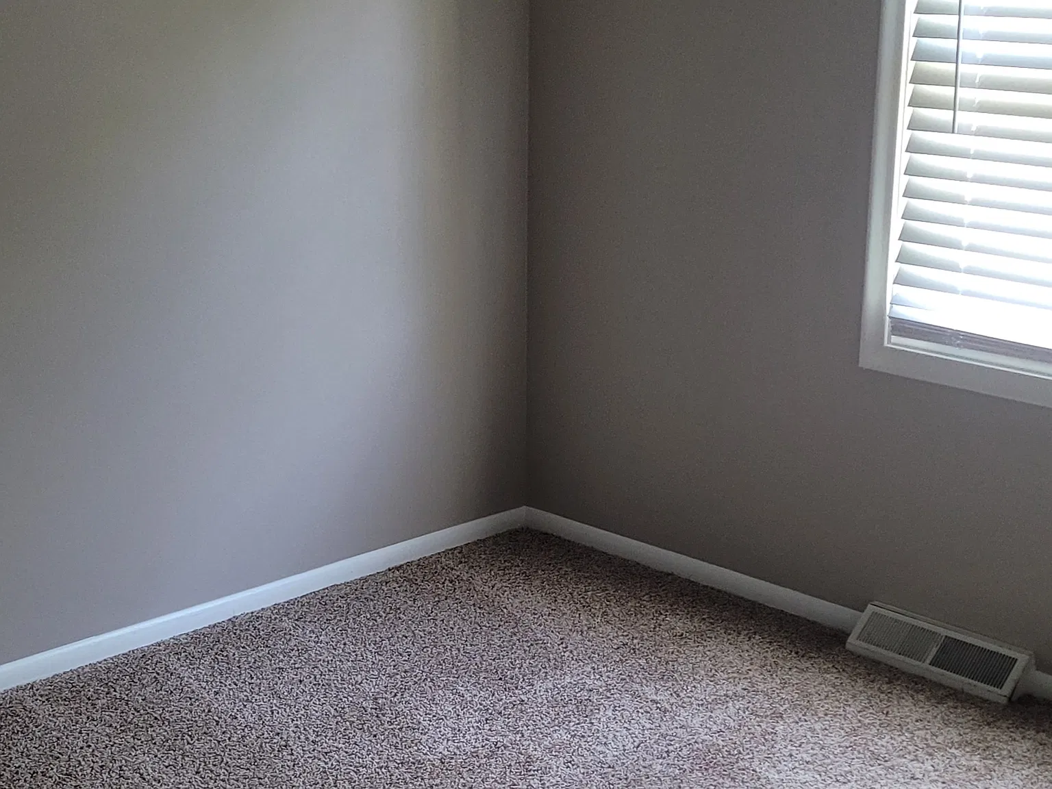 4 bed, 1724 sqft, $1,700 — Photo 3