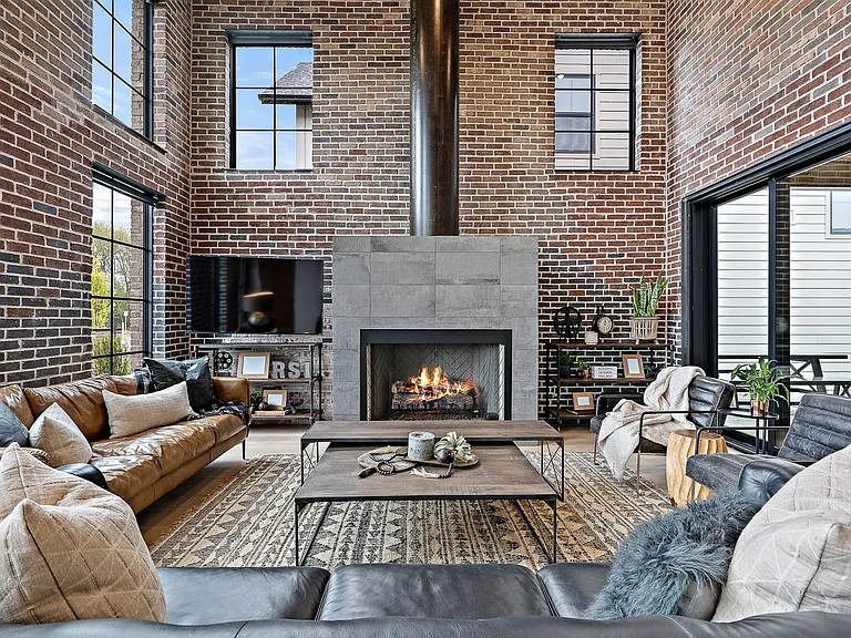 2526 W Rustic Forge St — Photo 5