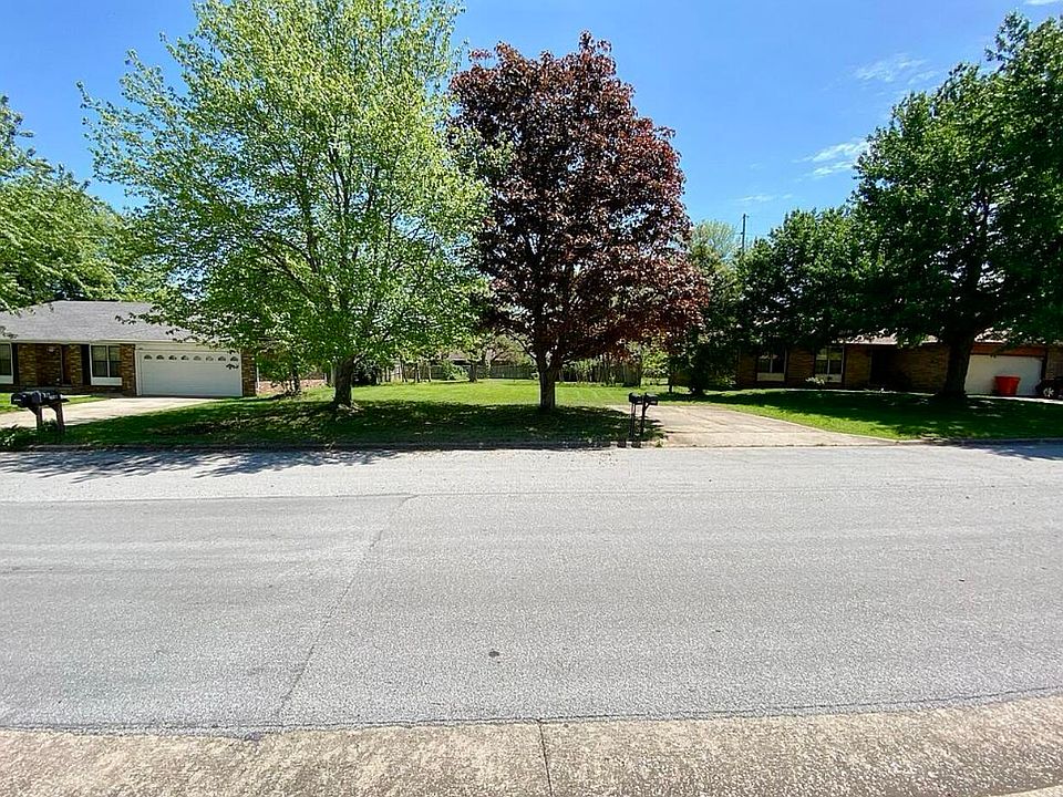 2nd image of 3218 S Benton Avenue
