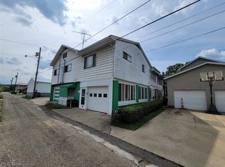 849 Icarian Way, Chester, WV 26034