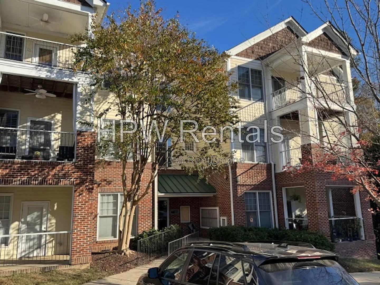 901 Canenaugh Dr — Photo 1