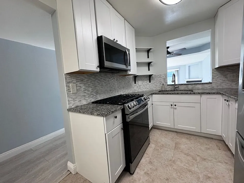 535 E 4th St #109