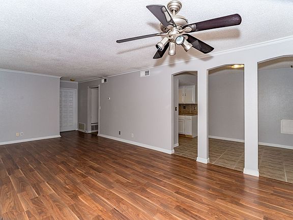 5th image of 3431 Turtle Village St #90