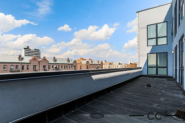 Rented by Commercial Capital Resources INC | media 28