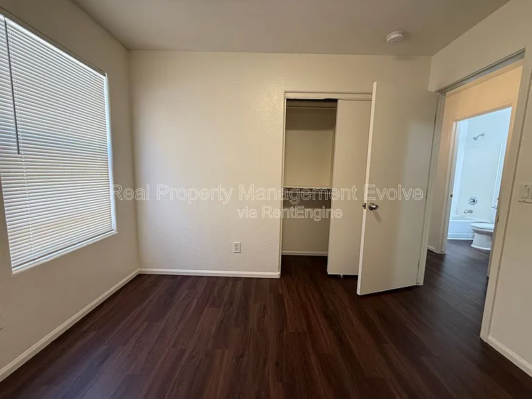 4935 W Ardmore Rd — Photo 20
