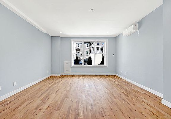 3rd image of 82 Milford St #1B
