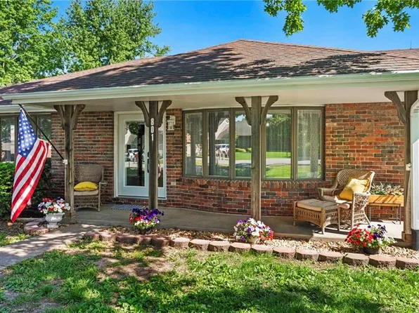 801 Shona Dr, Gallatin, MO 64640