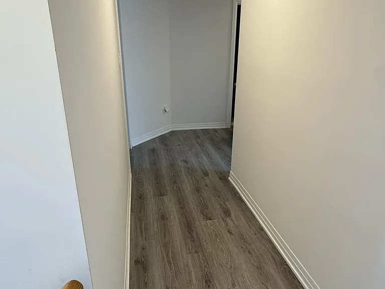 42 Ambereen Pl E — Photo 25