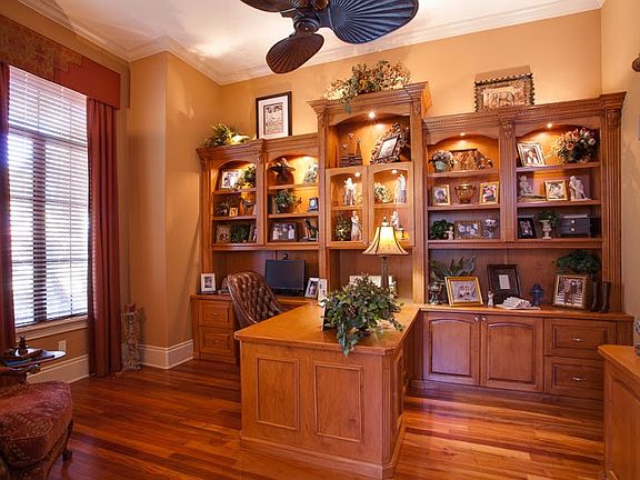 4th image of 5050 Shoreline Cir