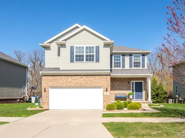 26594 Elk Run E, New Hudson, MI 48165