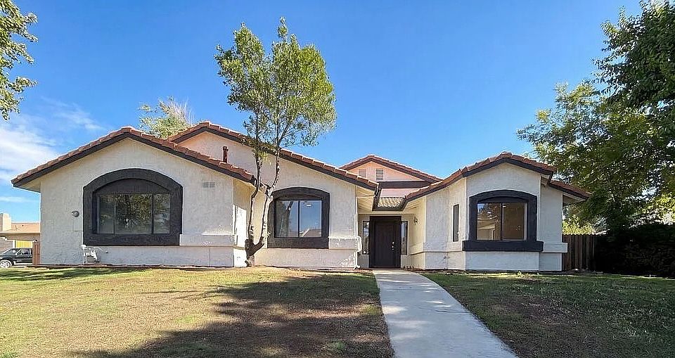 1st image of 42349 Willeta Ave