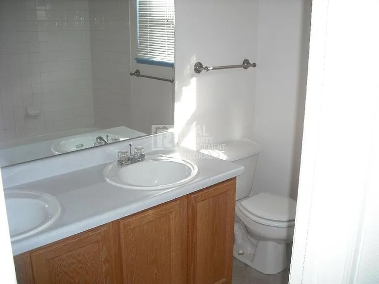 5934 Fossil Dr — Photo 3