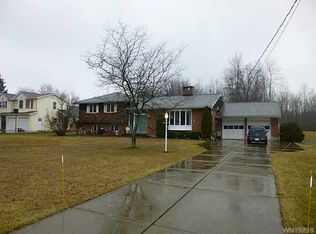 3018 Stony Point Rd, Grand Island, NY 14072