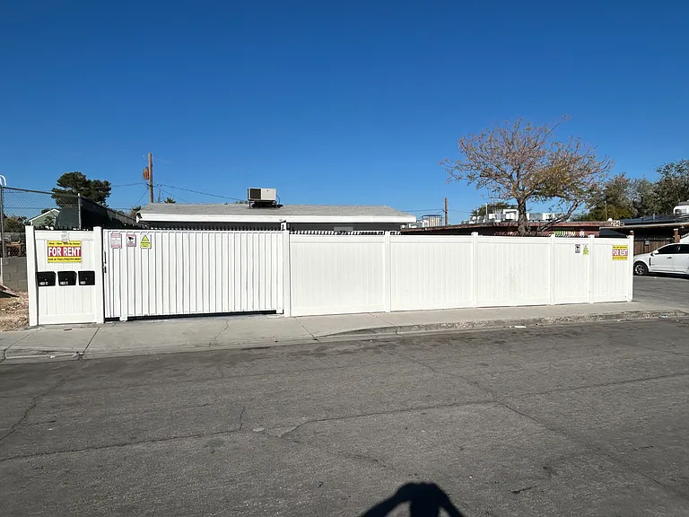 210 W Monroe Ave #A — Photo 11