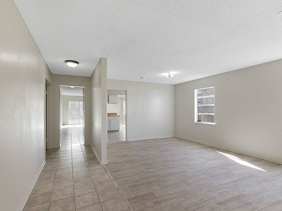 5th image of 4025 Glenmere Dr