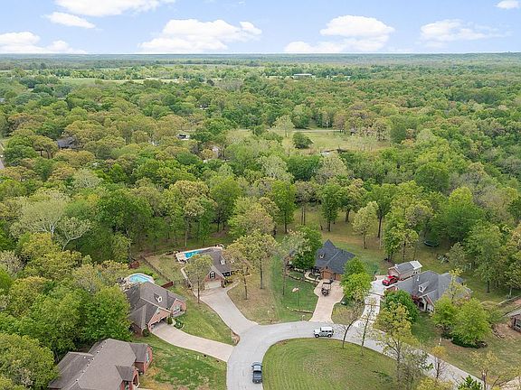 5th image of 10180 E Pin Oak Ln