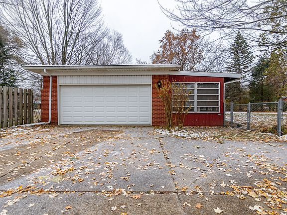 5th image of 28417 Kirkside Ln